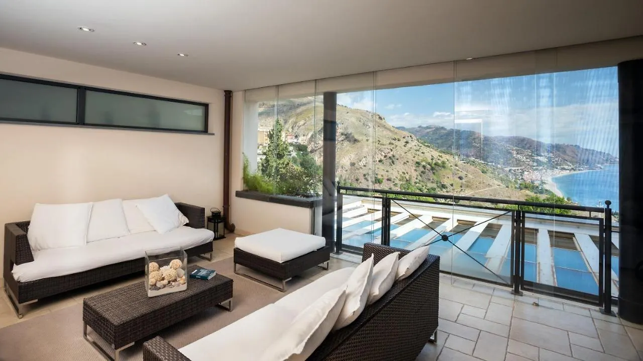 Beautiful Apartment In The Centre Of Taormine