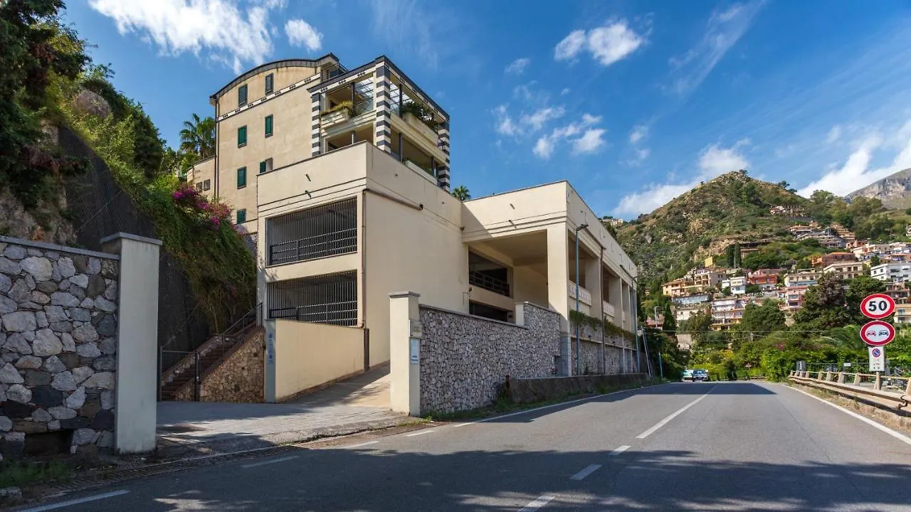 Beautiful Apartment In The Centre Of Taormine
