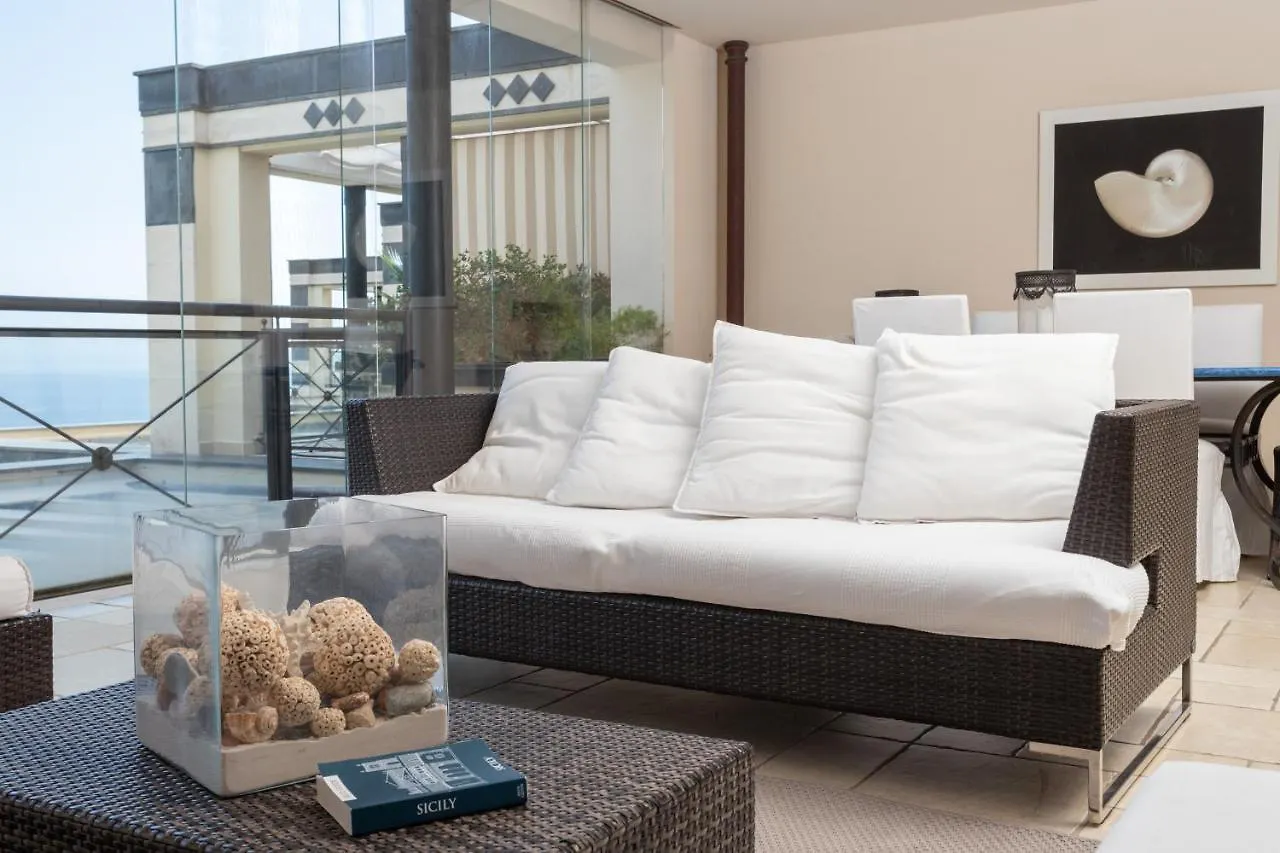 Beautiful Apartment In The Centre Of Taormina